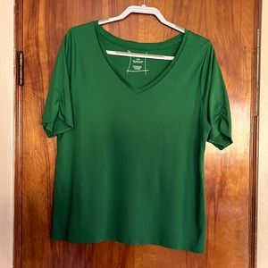 Lane Bryant Green soft Tee shirt 18/20 100%Supima Cotton with gathered sleeve